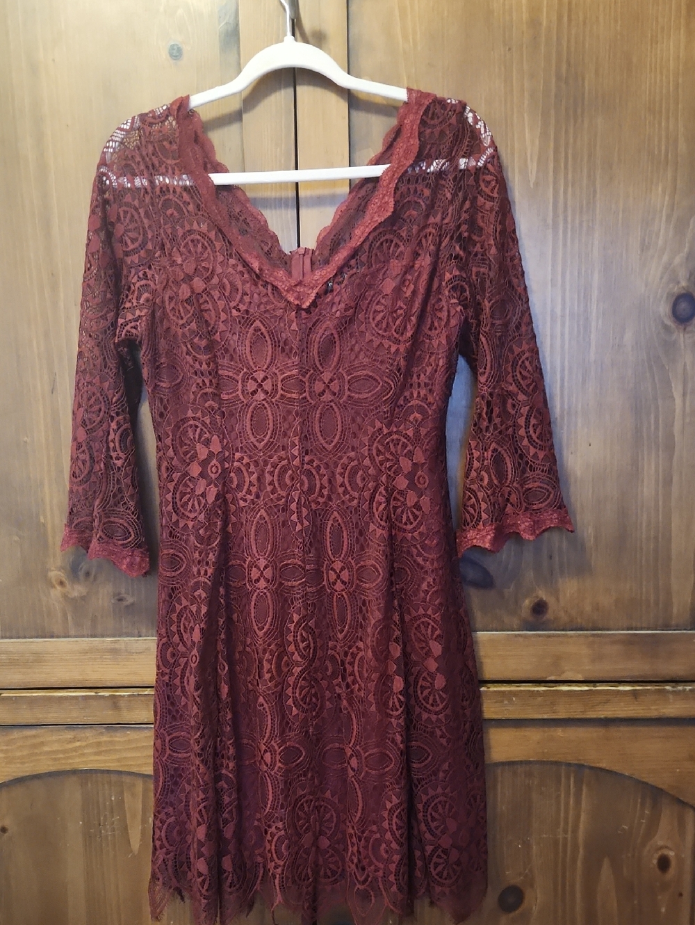 Women's Burgundy Lace V-Neck Mini Dress